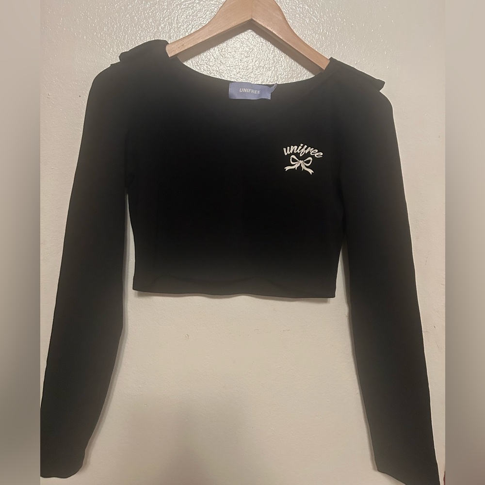 UNIFREE Black Long Sleeve Crop Top with White Logo